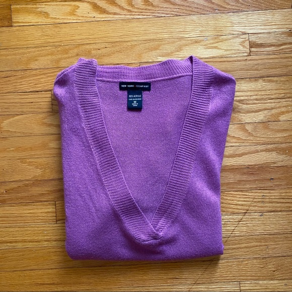 NEW YORK & COMPANY PURPLE V-NECK SWEATER - Picture 3 of 3